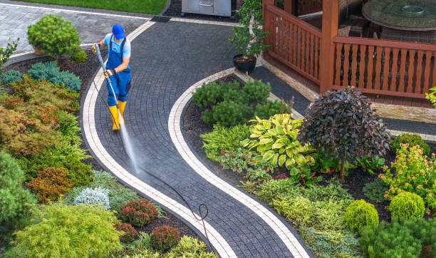Best Deck Pressure Washing  in Finley, WA